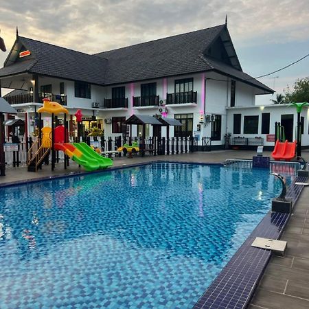 Villa Wanie Inn Setiu Exterior foto